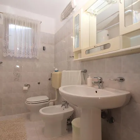 Mirjana 1556 *