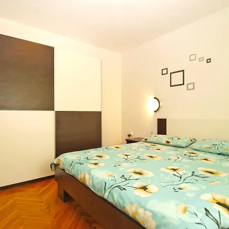 Mirjana 1556 *